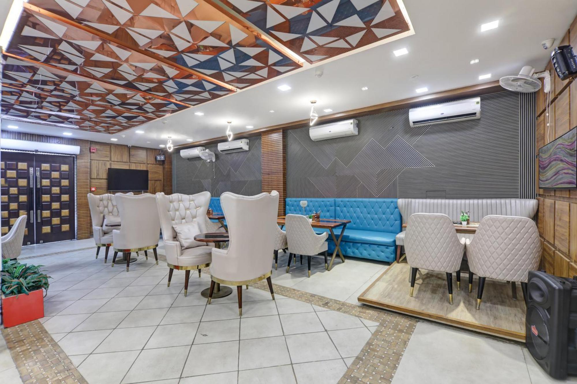 Status By Hotel The Emporio Ghaziabad Eksteriør bilde