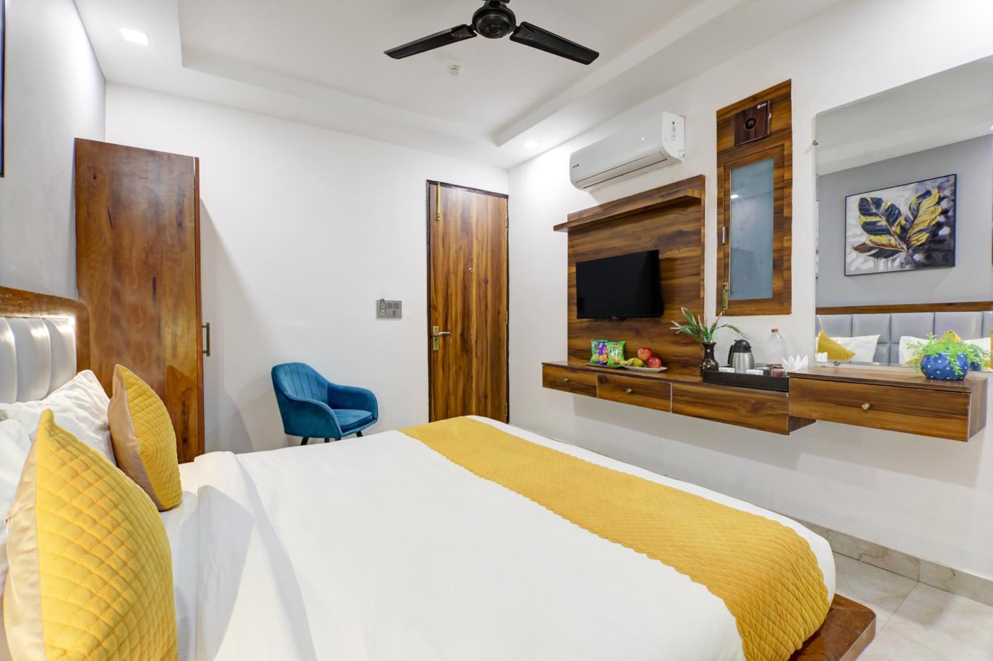 Status By Hotel The Emporio Ghaziabad Eksteriør bilde