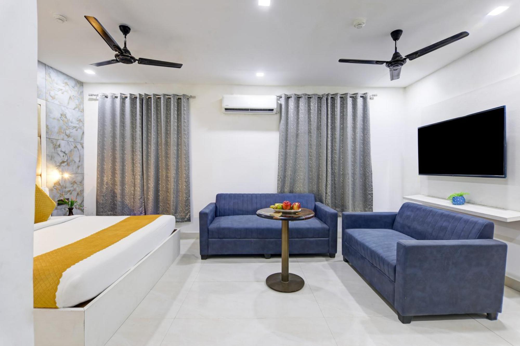 Status By Hotel The Emporio Ghaziabad Eksteriør bilde